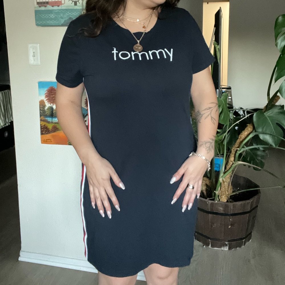 Tommy Hilfiger Dark Blue Tee with Red Accents